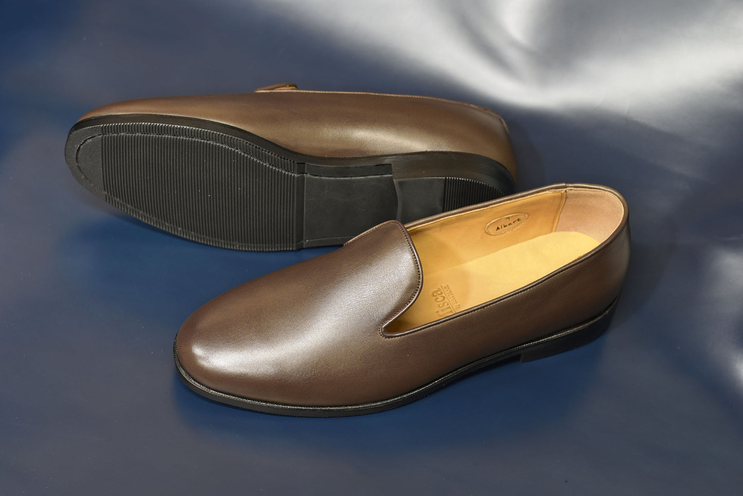 ビジネスシューズ 革靴 Le Misca by RAYMAR プレーン スリッポン ダークブラウン 牛革 フル マッケイ製法 ゴートレザーライニング 23.5cm‾27.5cm レミスカ レイマー スリップオン ラバーソール ゴム底 Albert