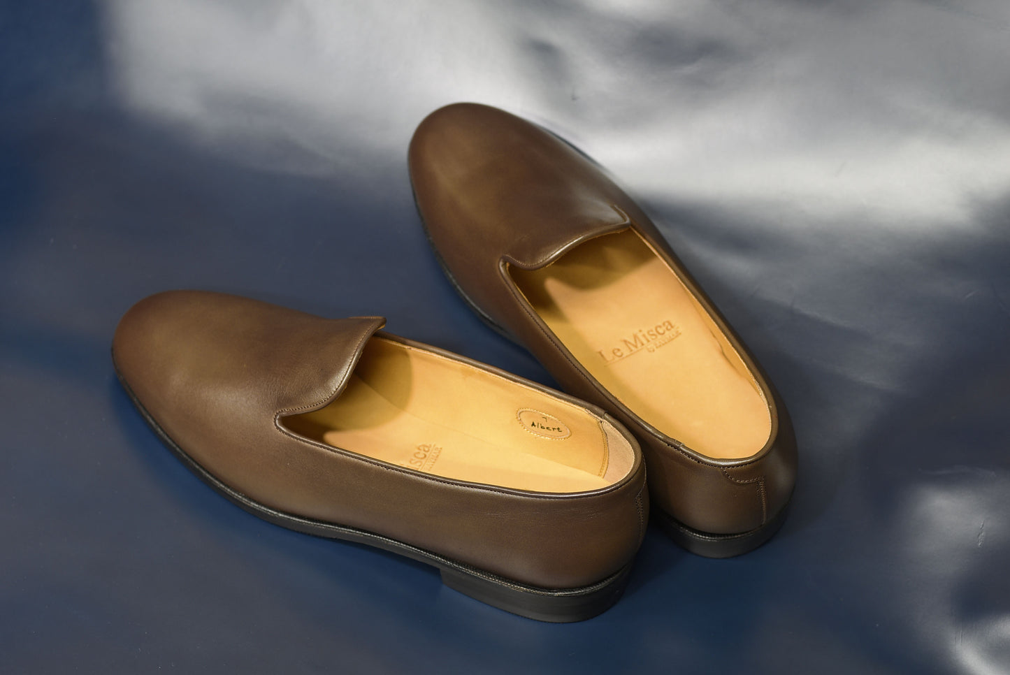 ビジネスシューズ 革靴 Le Misca by RAYMAR プレーン スリッポン ダークブラウン 牛革 フル マッケイ製法 ゴートレザーライニング 23.5cm‾27.5cm レミスカ レイマー スリップオン ラバーソール ゴム底 Albert