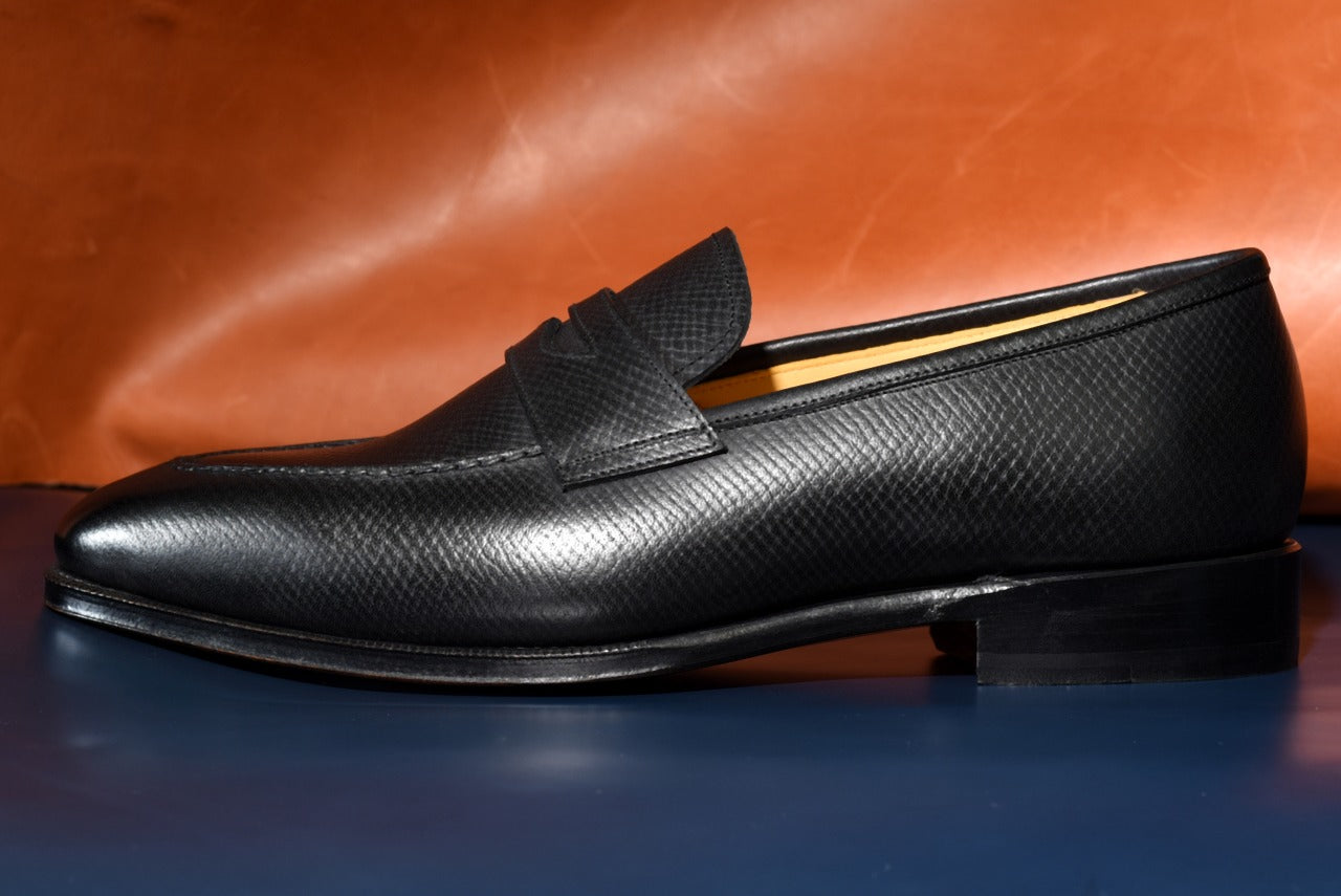 【RAYMAR】Aiden チゼルトゥスキンステッチUチップコインローファー ブラック ホーウィンハッチグレイン ハンドソーン製法 24.0cm~27.0cm レイマー (コピー)