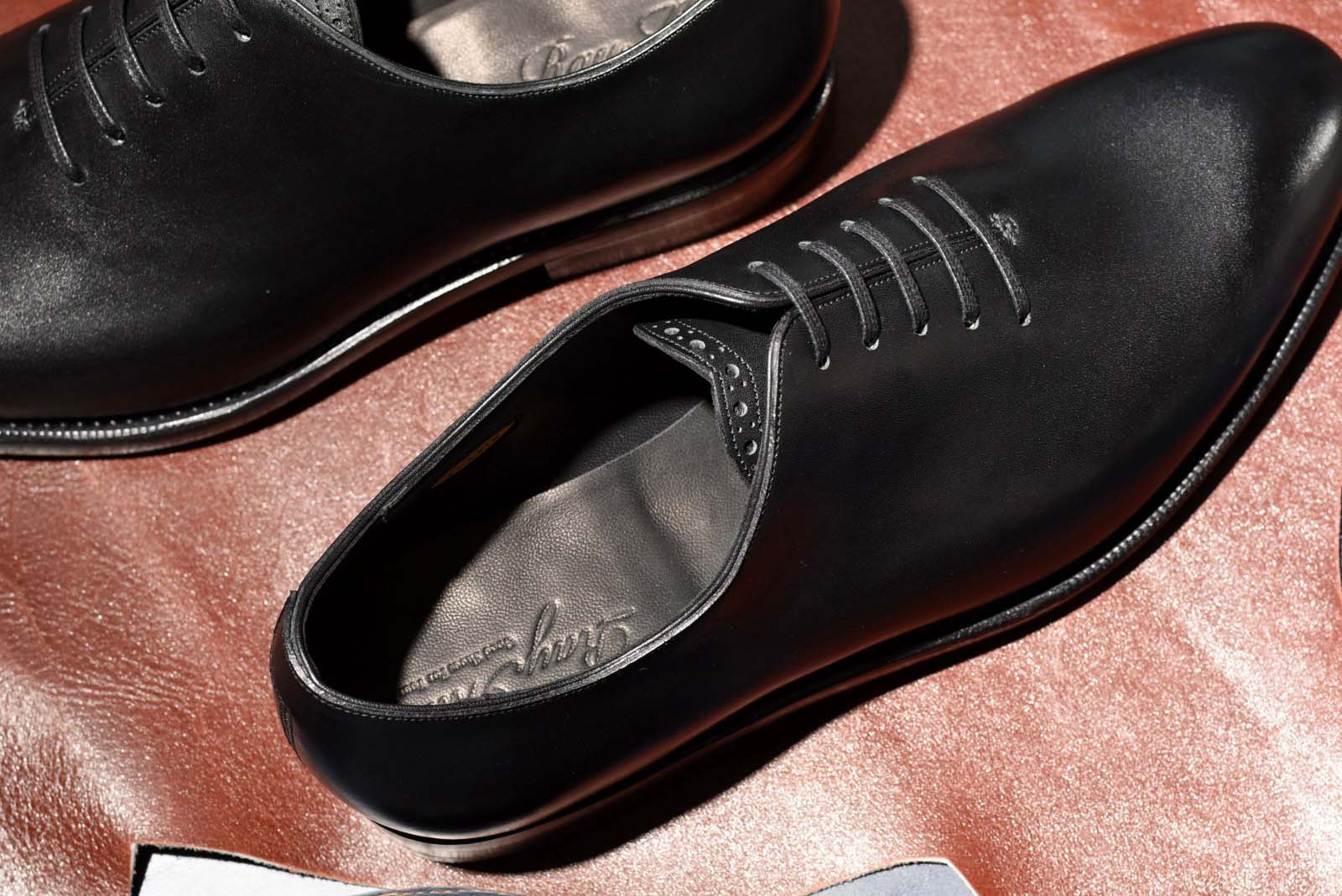 【美品】RAYMAR レイマー ホールカット 26cm ネイビー 内羽根 革靴 美品】RAYMAR レイマー ホールカット 26cm ネイビー 内羽根 革靴