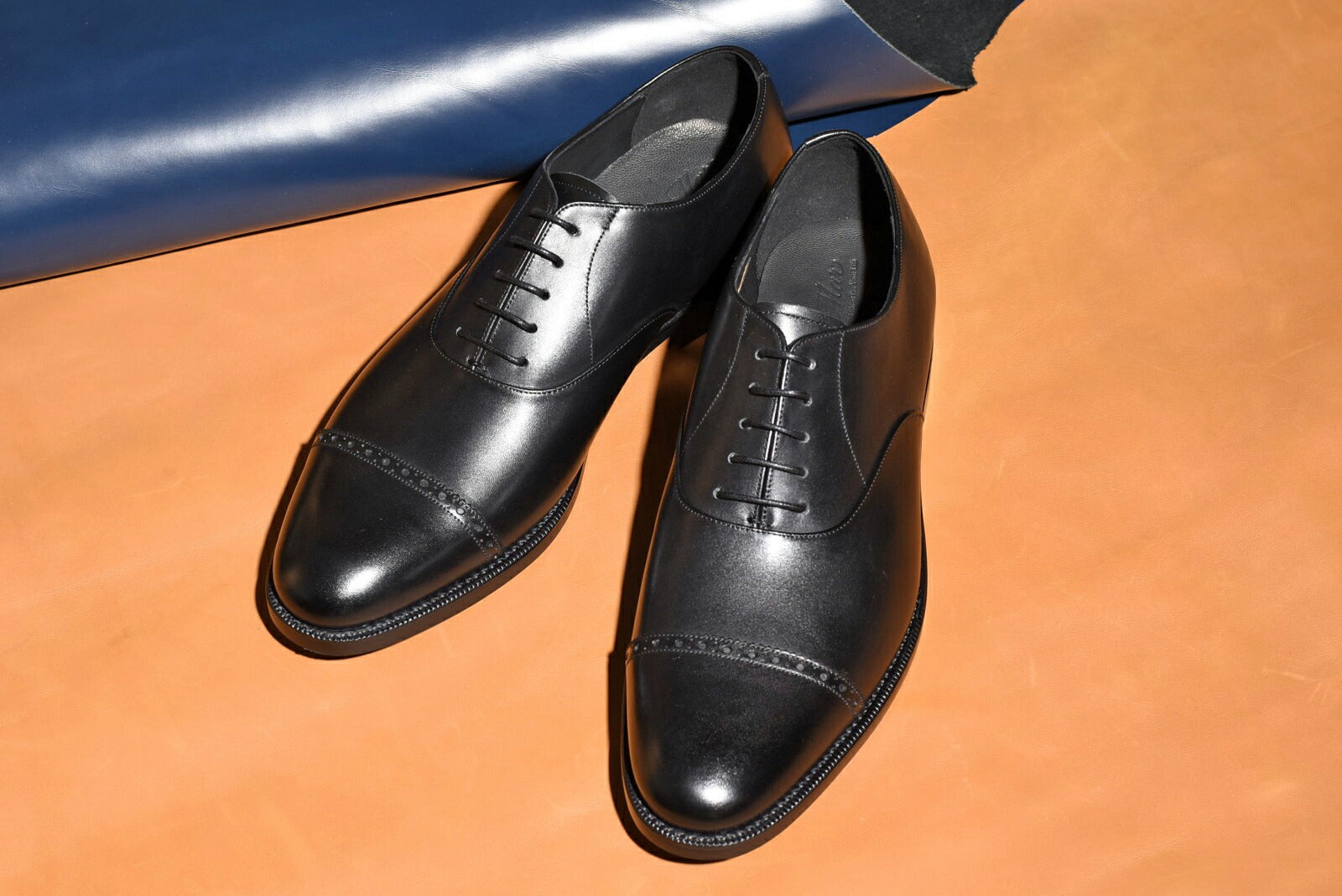 内羽根 パンチド キャップトゥ 5641Rll ブラック RAYMAR グッドイヤー