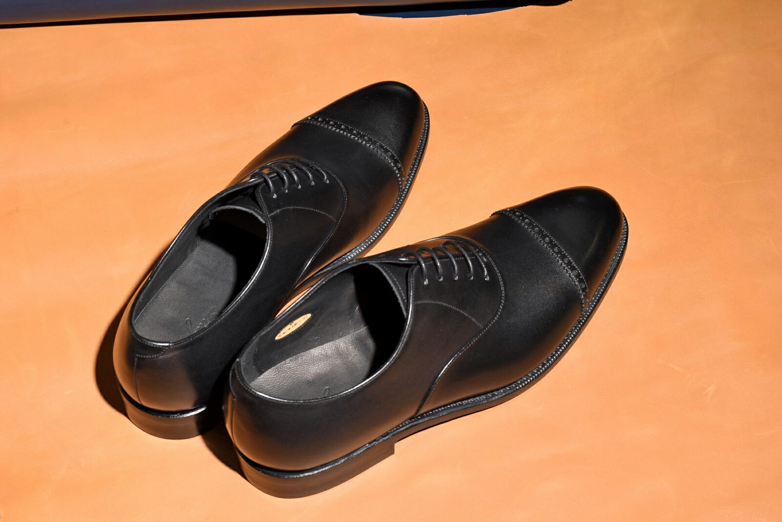 限定価格9,750円OFF 39,000円→29,250円 生産終了品】内羽根 パンチド