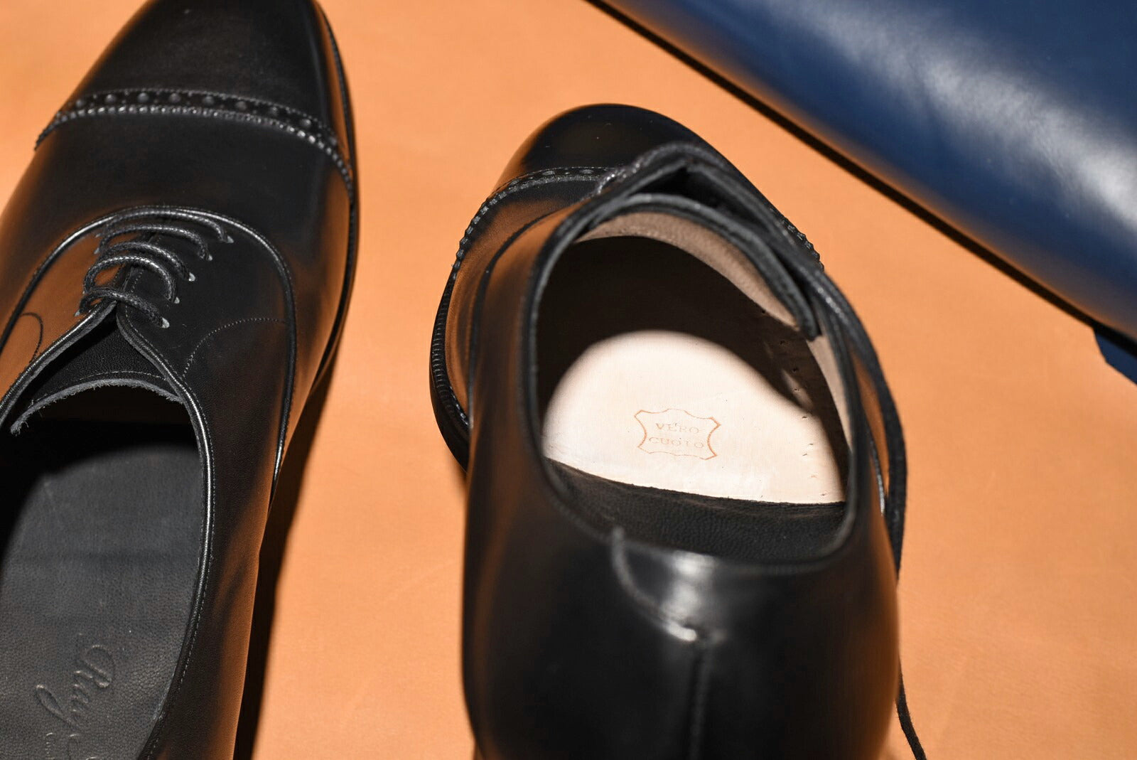 内羽根 パンチド キャップトゥ 5641Rll ブラック RAYMAR グッドイヤー