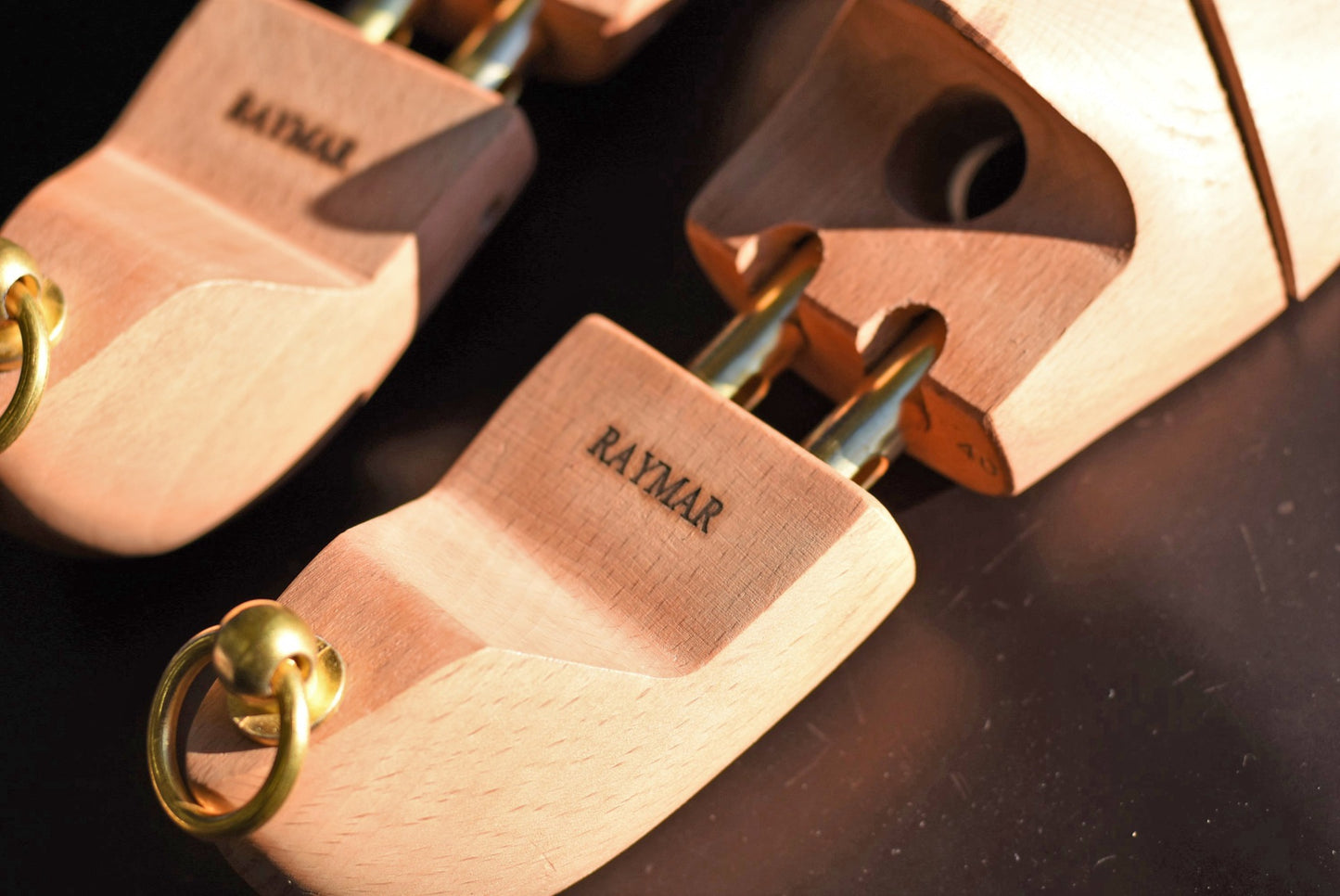 シューツリー シューキーパー 革靴 保形 吸湿 皺伸ばし RAYMAR レイマー 純正 ツインチューブ 木製 ブナ ワックスフィニッシュ RMST