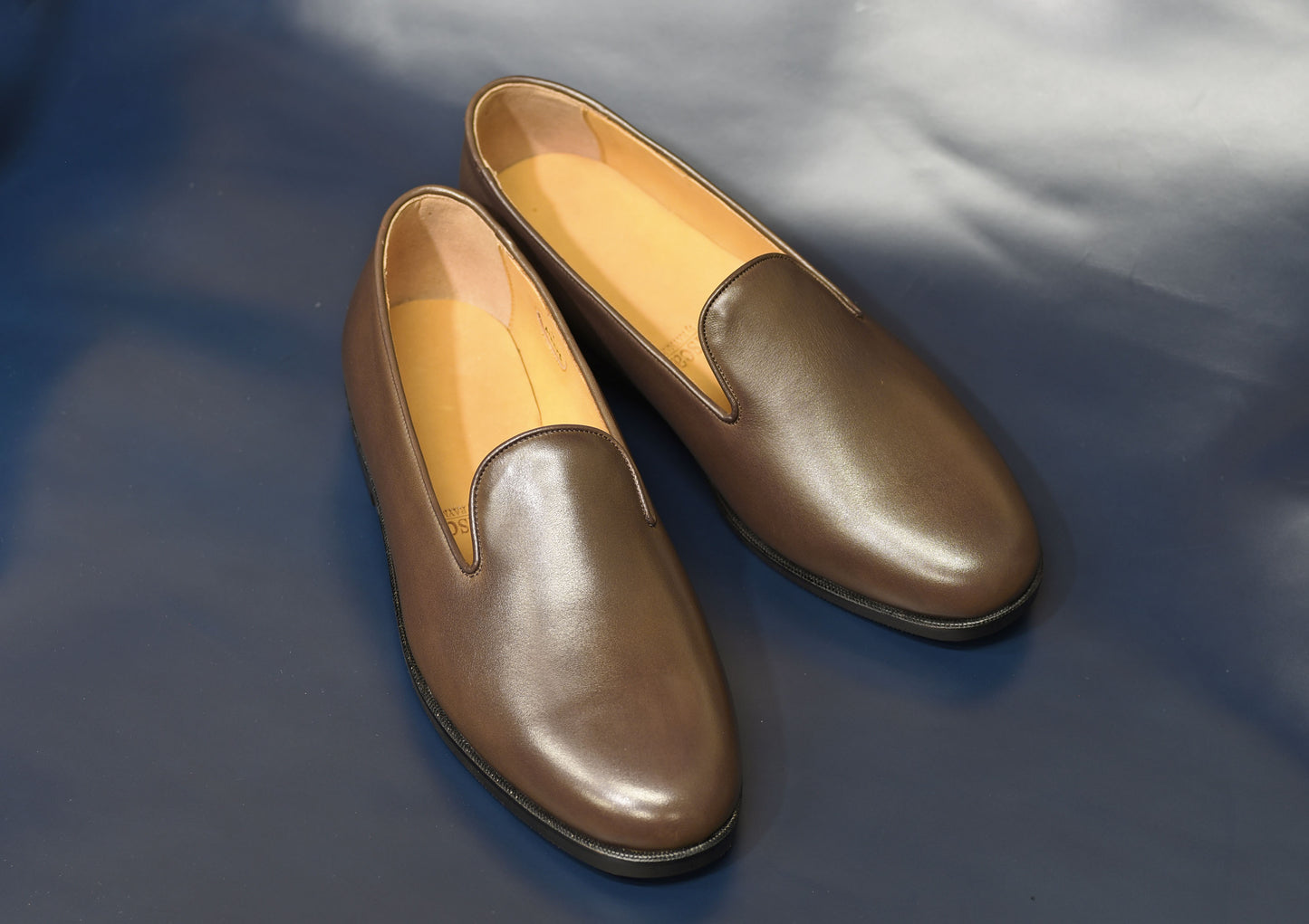 ビジネスシューズ 革靴 Le Misca by RAYMAR プレーン スリッポン ダークブラウン 牛革 フル マッケイ製法 ゴートレザーライニング 23.5cm‾27.5cm レミスカ レイマー スリップオン ラバーソール ゴム底 Albert